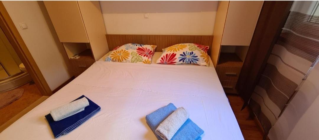Apartmani Gizela Donji Seget Δωμάτιο φωτογραφία